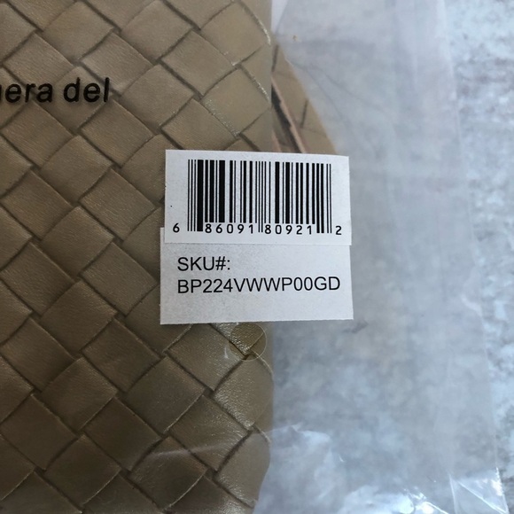 Virginia Wolf NYC Mimi Woven Metallic Gold Faux Leather Clutch Pouch - Picture 4 of 10